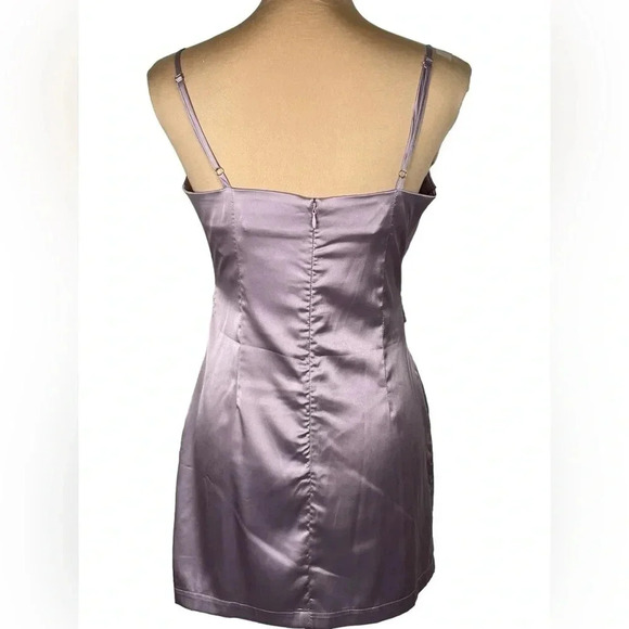 ✨ Molly Green‎ Addison Satin Mini Dress New Small - Picture 2 of 6